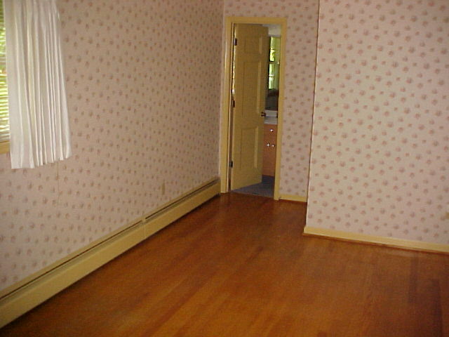 2618 Sharmar Road Roanoke, VA 24018 - Photo 18 of 32 Master Bedroom