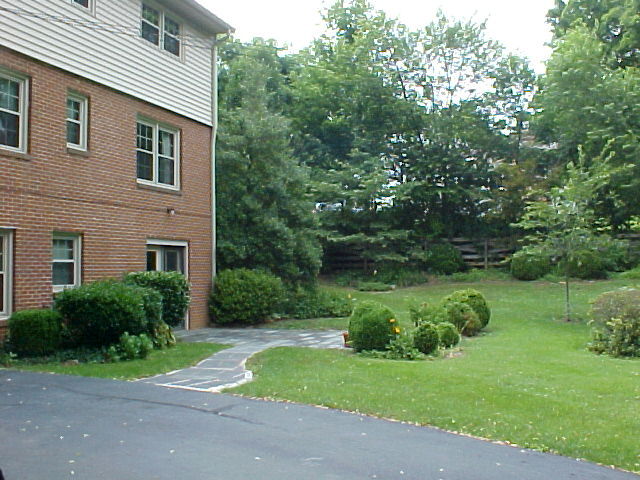 2618 Sharmar Road Roanoke, VA 24018 - Photo 4 of 32 Side