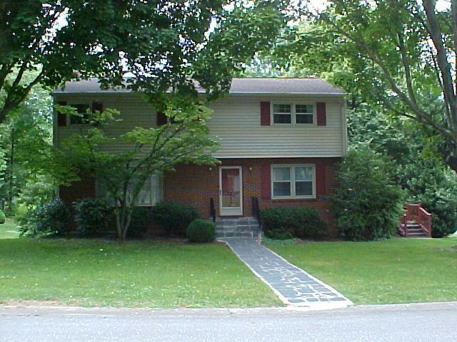 2618 Sharmar Road Roanoke, VA 24018 - Photo 31 of 32 2618 Sharmar Road