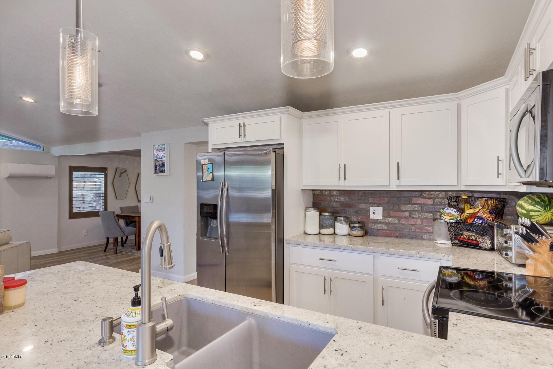 1545 West Roma Avenue Phoenix, AZ 85015 - Photo 9 of 28 Kitchen
