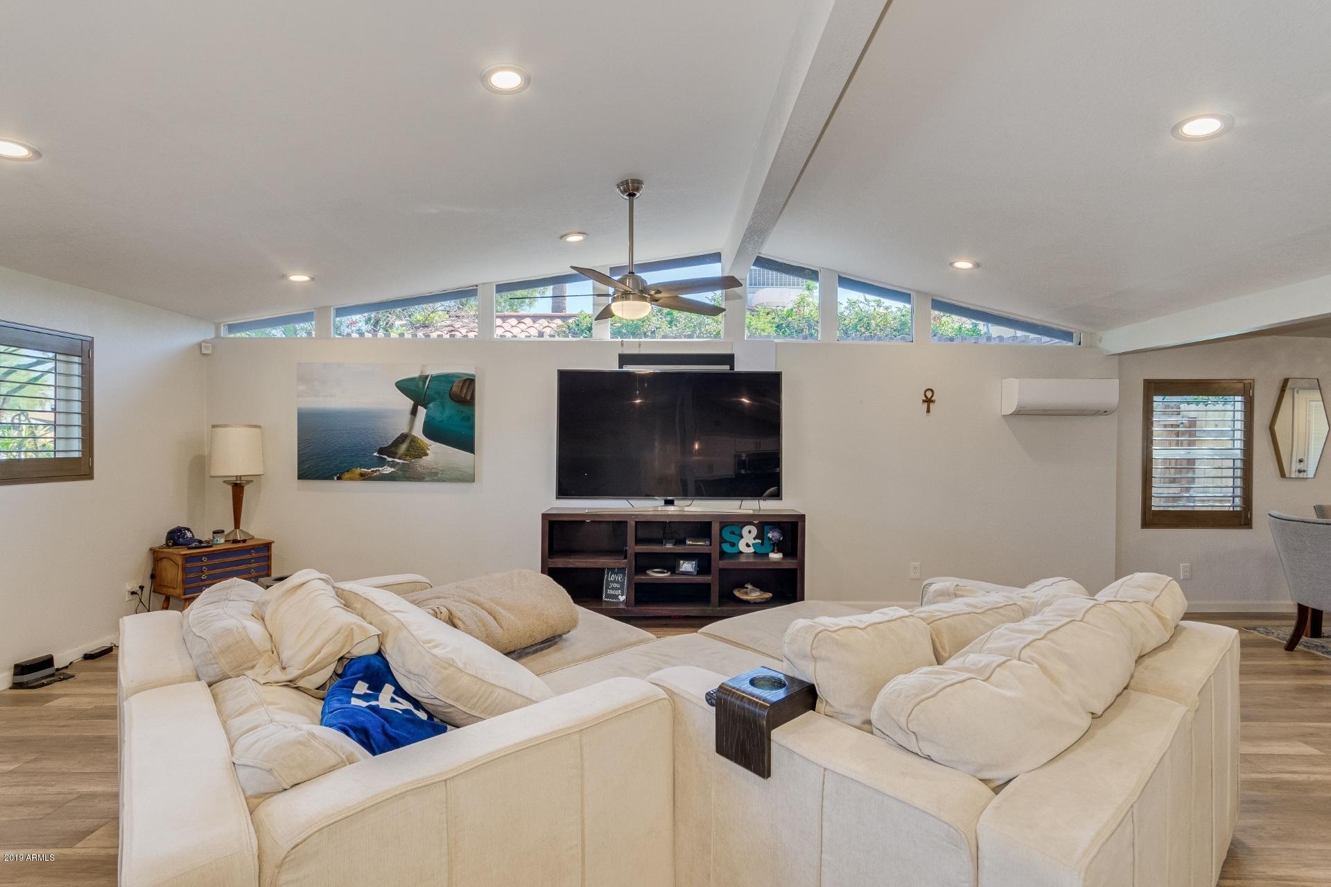 1545 West Roma Avenue Phoenix, AZ 85015 - Photo 5 of 28 Living Room
