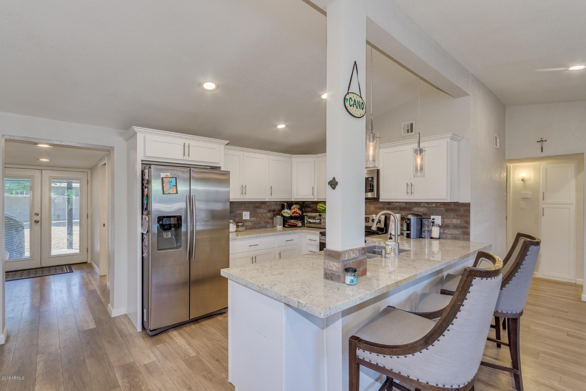 1545 West Roma Avenue Phoenix, AZ 85015 - Photo 6 of 28 Kitchen