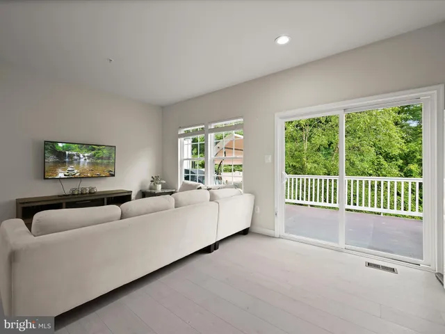 $465,000 | 7266 Dorchester Woods Lane, Hanover, MD 21076