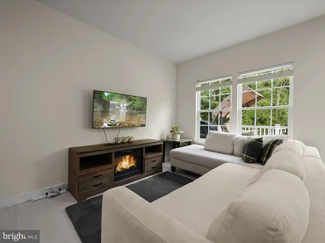 $465,000 | 7266 Dorchester Woods Lane, Hanover, MD 21076