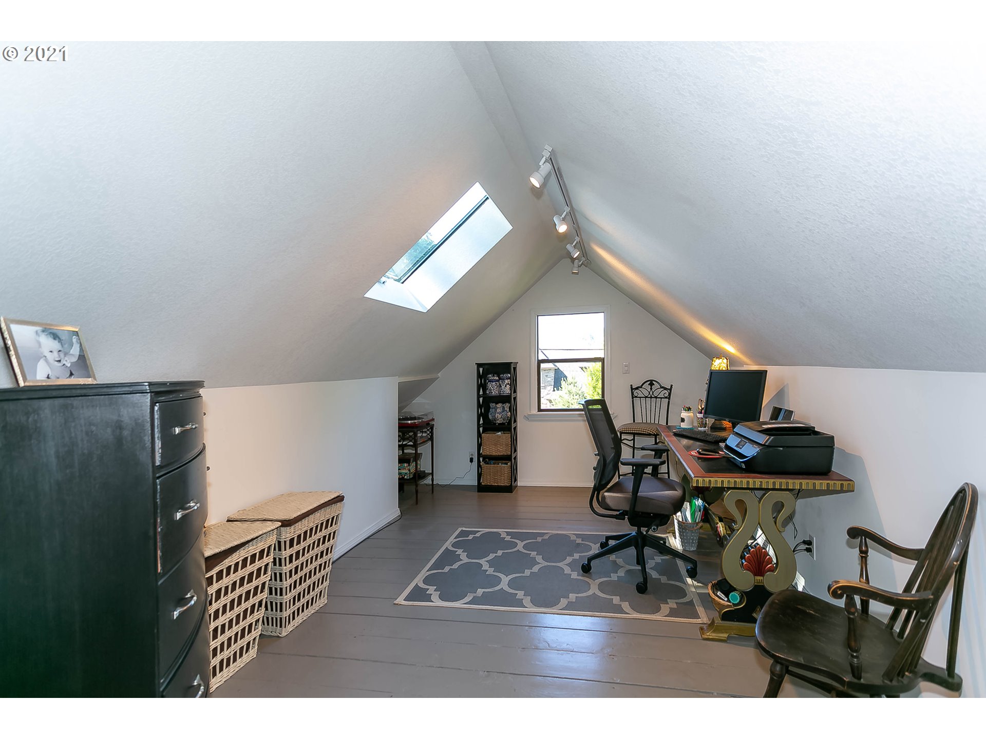 4418 Southwest Flower Street Portland, OR 97221 - Photo 12 of 26 Gallery Image 12