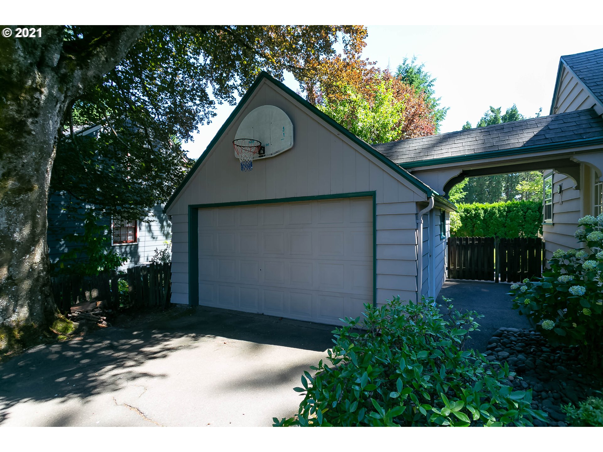 4418 Southwest Flower Street Portland, OR 97221 - Photo 26 of 26 Gallery Image 26