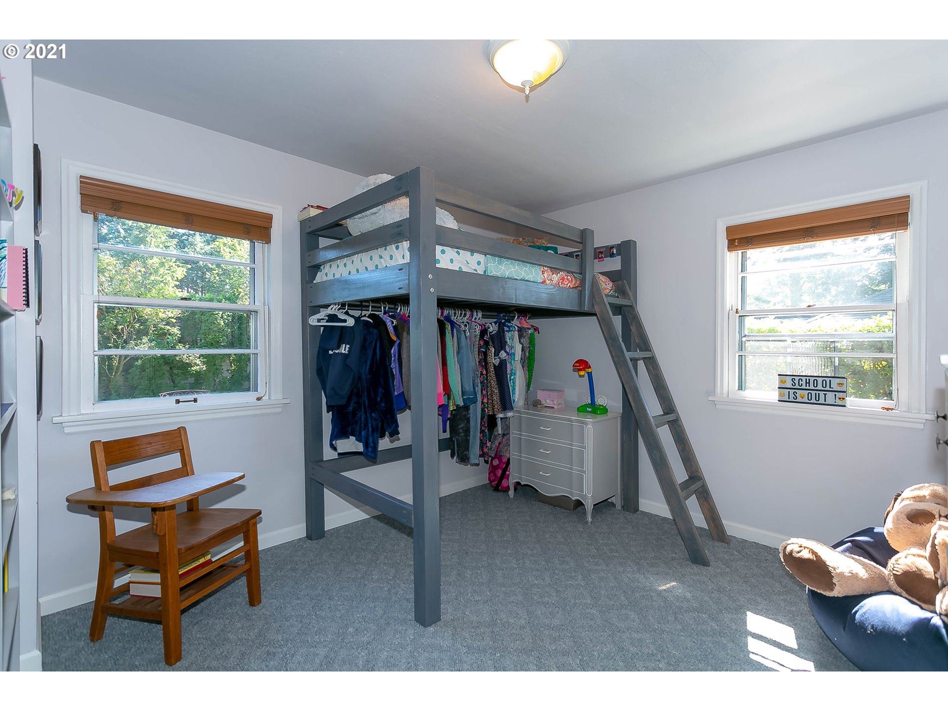 4418 Southwest Flower Street Portland, OR 97221 - Photo 9 of 26 Gallery Image 9