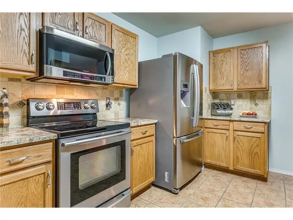 $2,395 | 2821 Briargrove Lane, McKinney, TX 75071