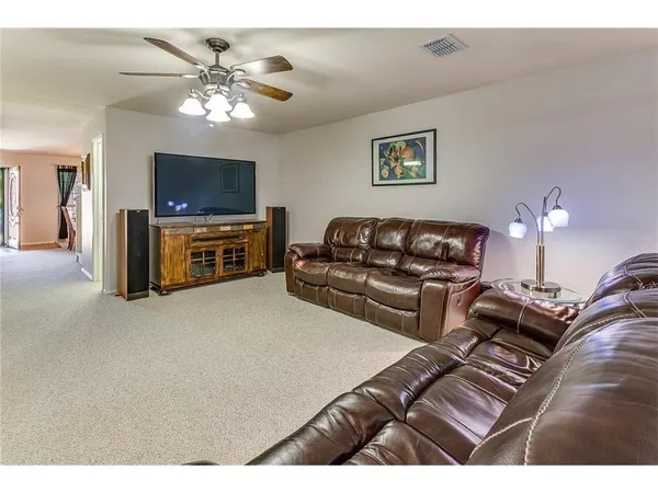 $2,395 | 2821 Briargrove Lane, McKinney, TX 75071