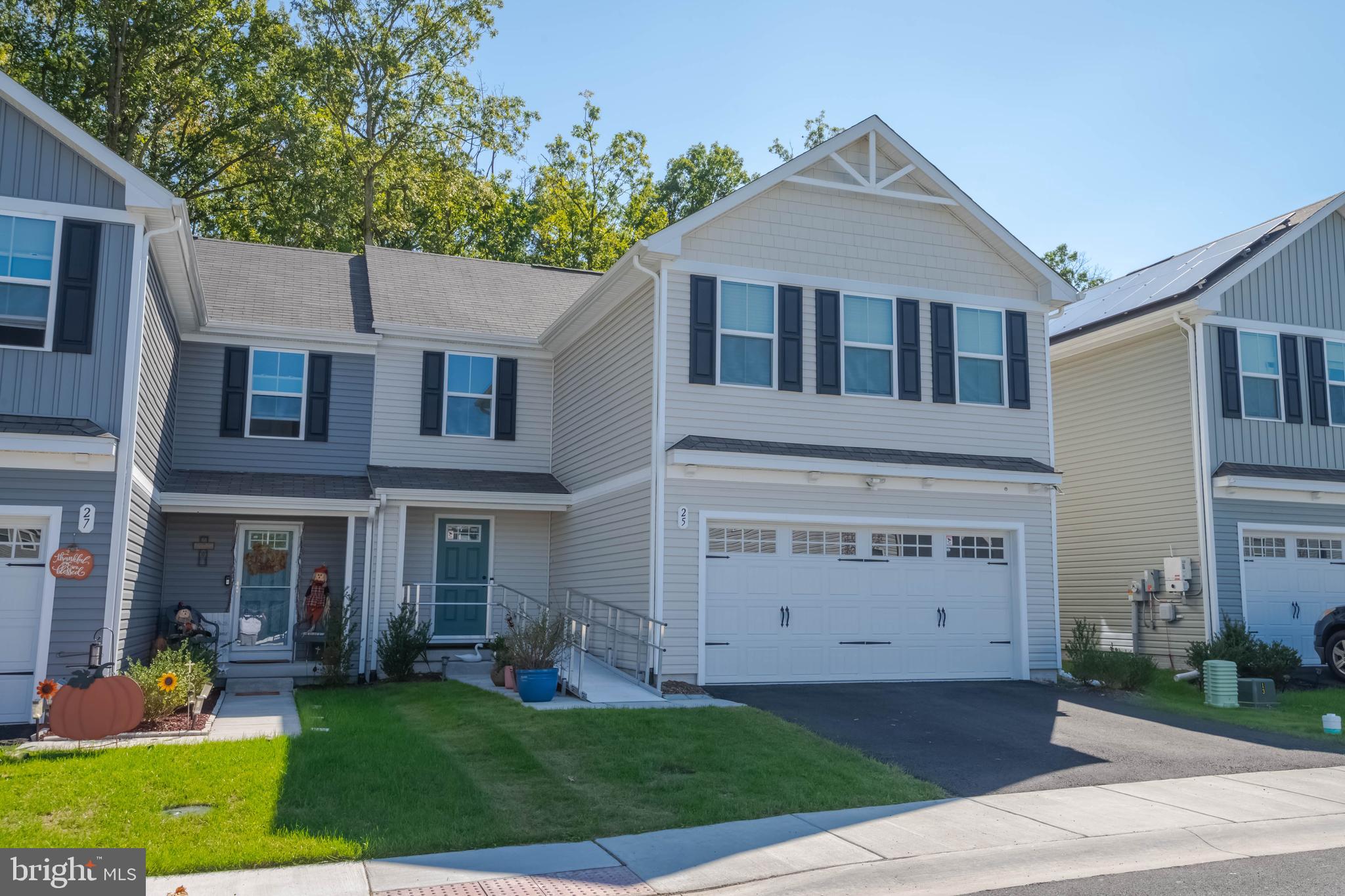 25 Teatree Lane Elkton, MD 21921 - Photo 38 of 38 a front view of a house with a yard