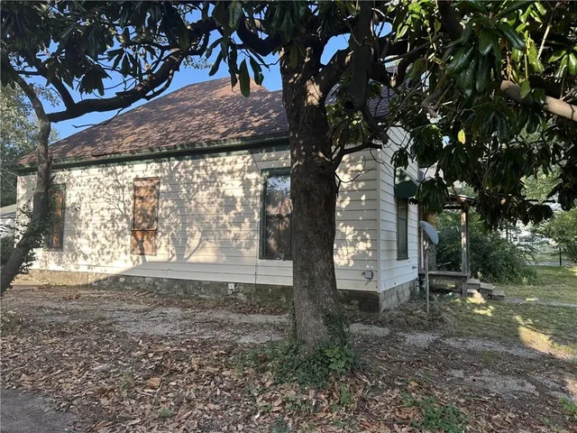 $49,900 | 1121 West Broadway Street, Webb City, MO 64870