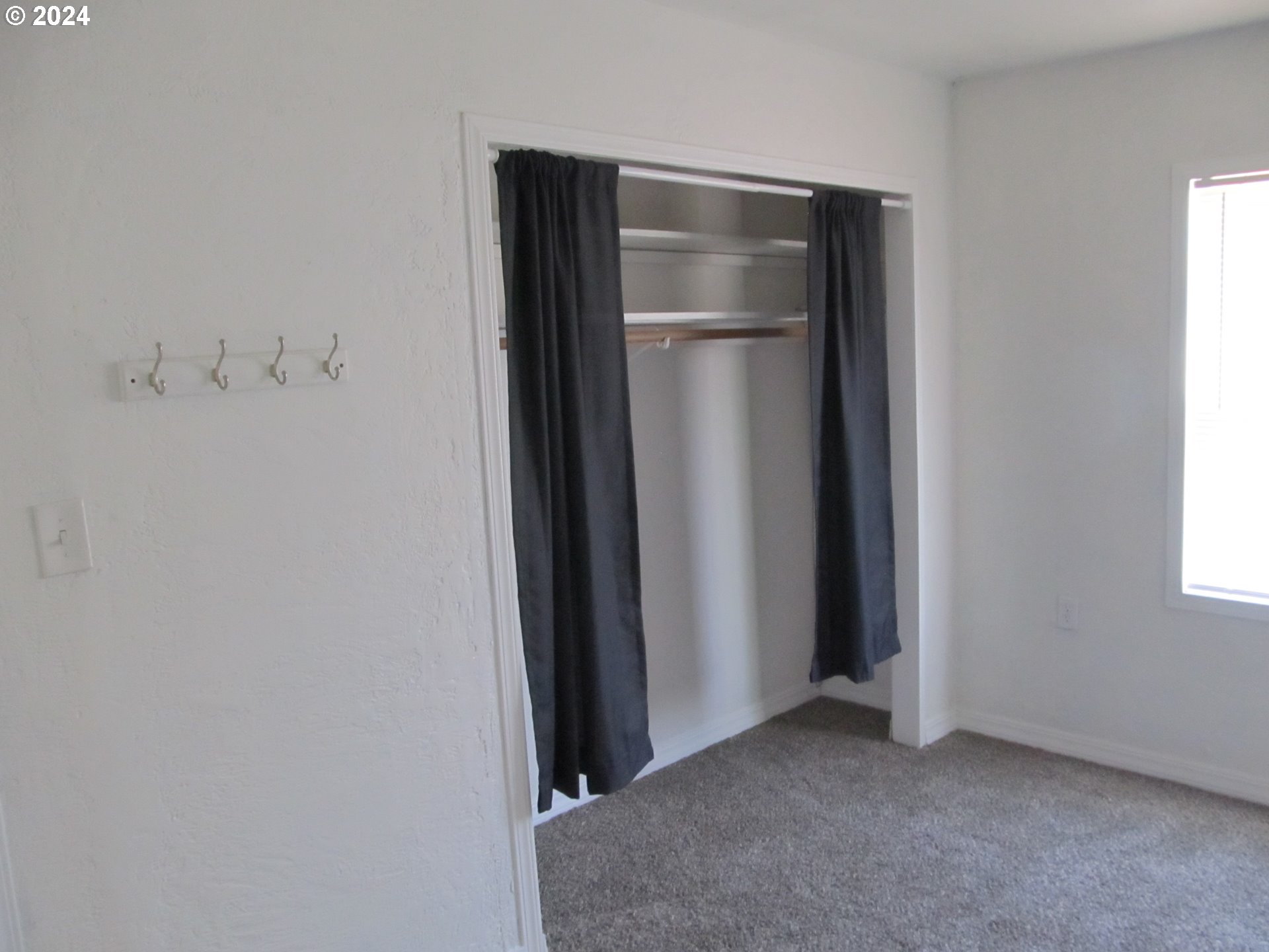 1890 East Hooker Road Hermiston, OR 97838 - Photo 18 of 32 a view of an empty room