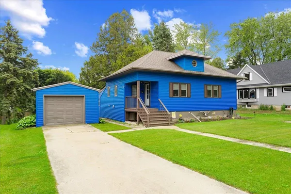 $255,000 | 710 Center Street, Kewaunee, WI 54216