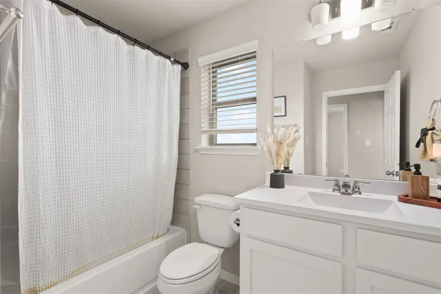 $350,000 | 2308 Eagle Nook Drive, Texas City, TX 77568