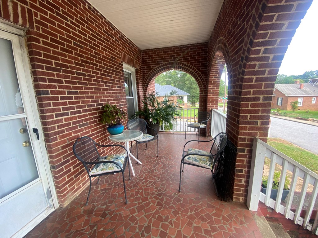 103 Spring Street Ninety Six, SC 29666 - Photo 2 of 11 Gallery Image 2