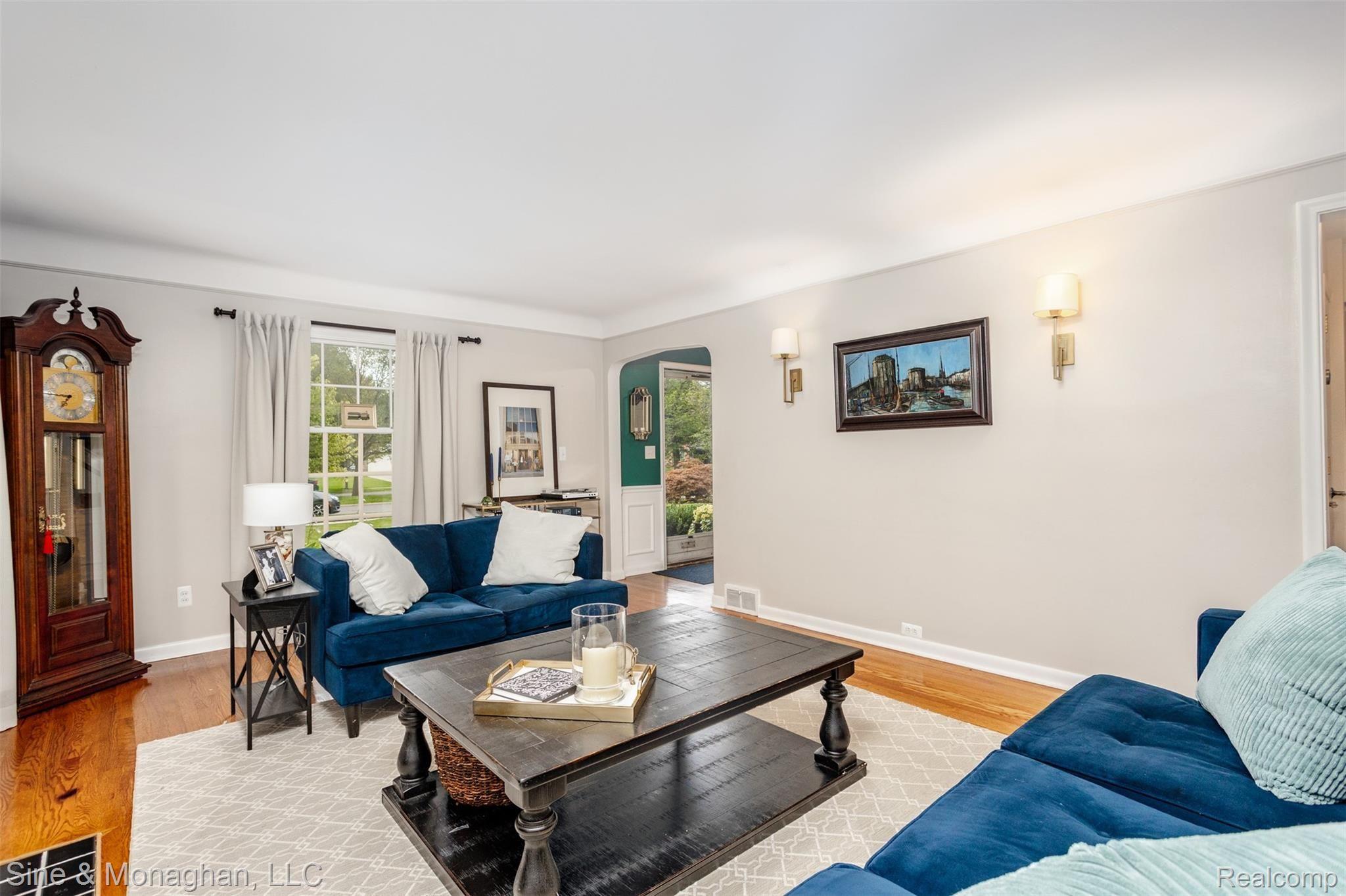 653 Middlesex Road Grosse Pointe, MI 48230 - Photo 22 of 54 653 Middlesex S026.jpg