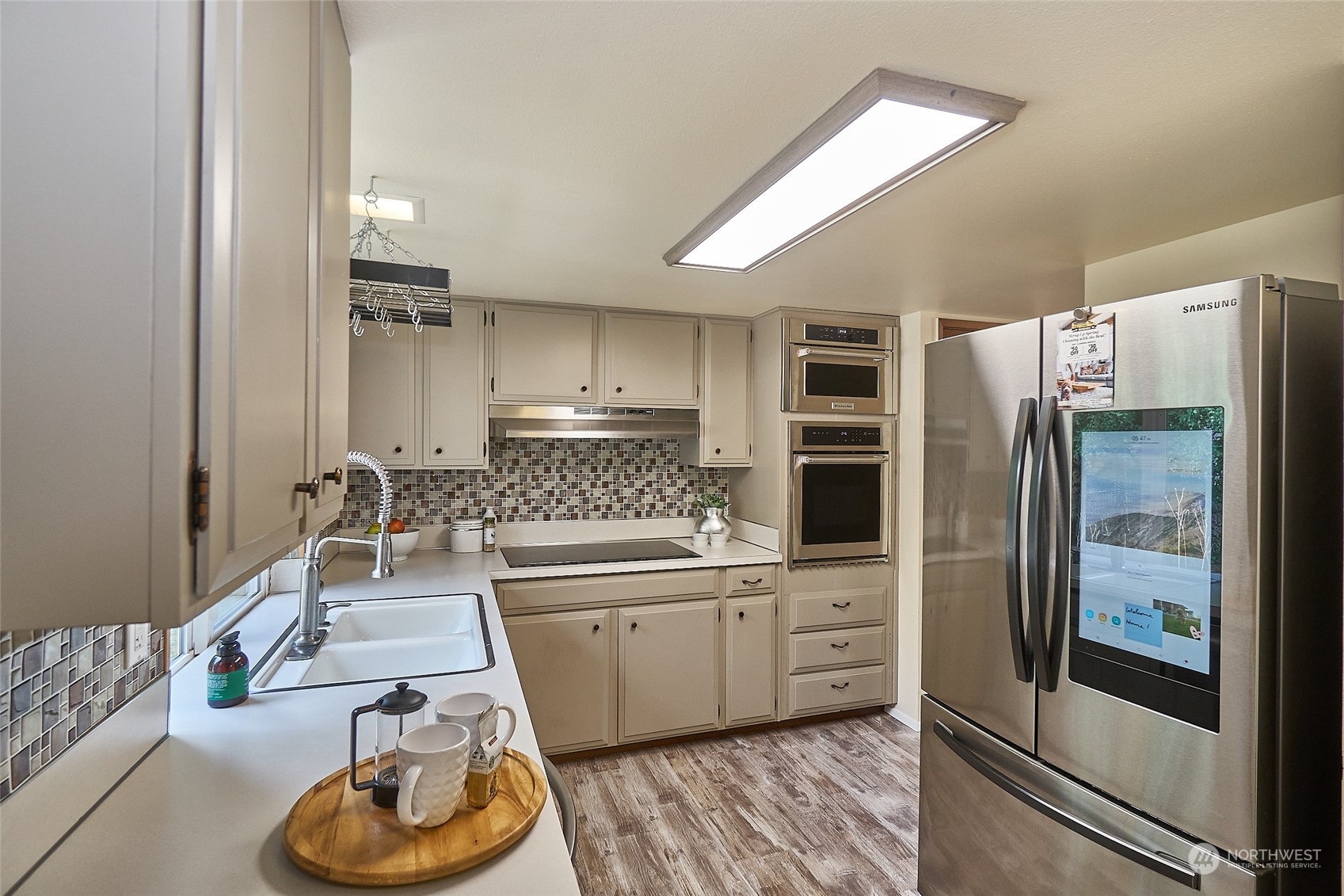 3920 Northeast 11th Place Renton, WA 98056 - Photo 11 of 30