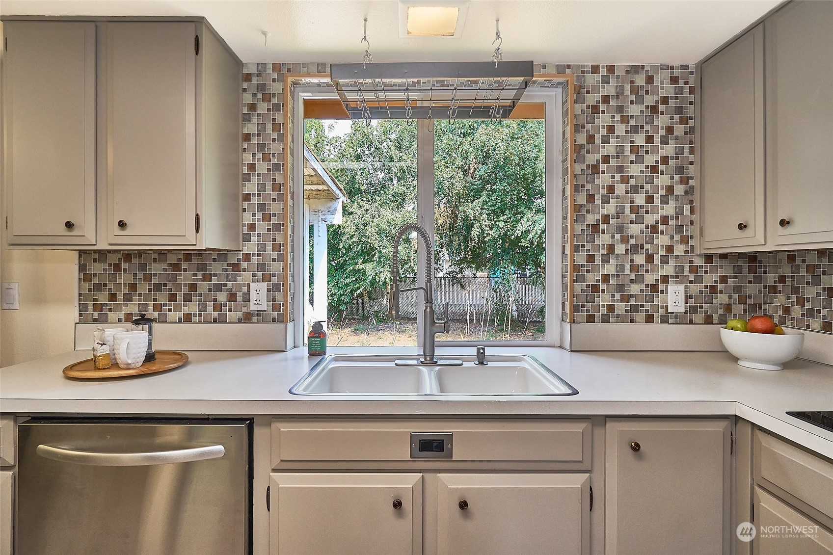 3920 Northeast 11th Place Renton, WA 98056 - Photo 14 of 30