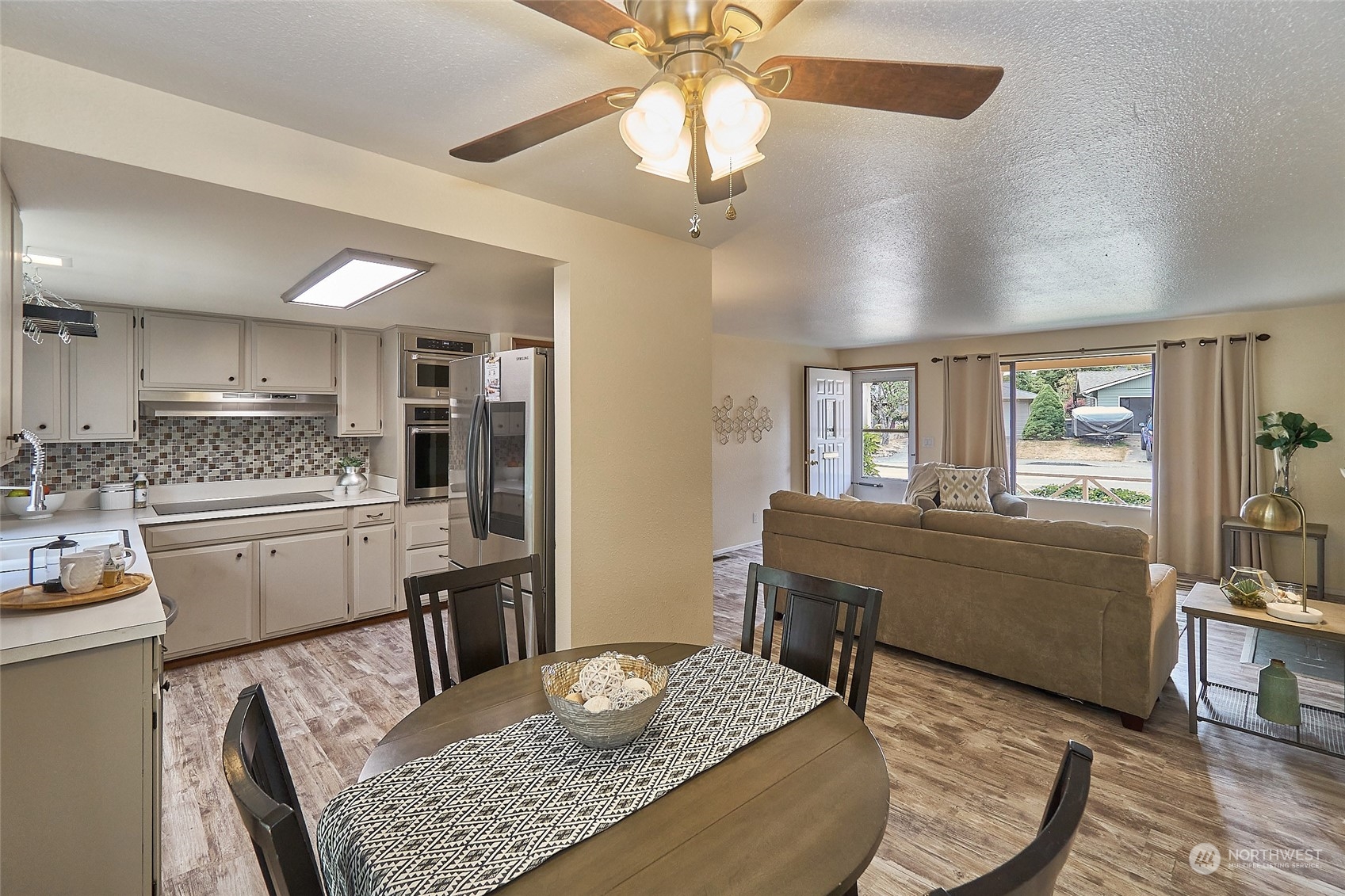 3920 Northeast 11th Place Renton, WA 98056 - Photo 9 of 30