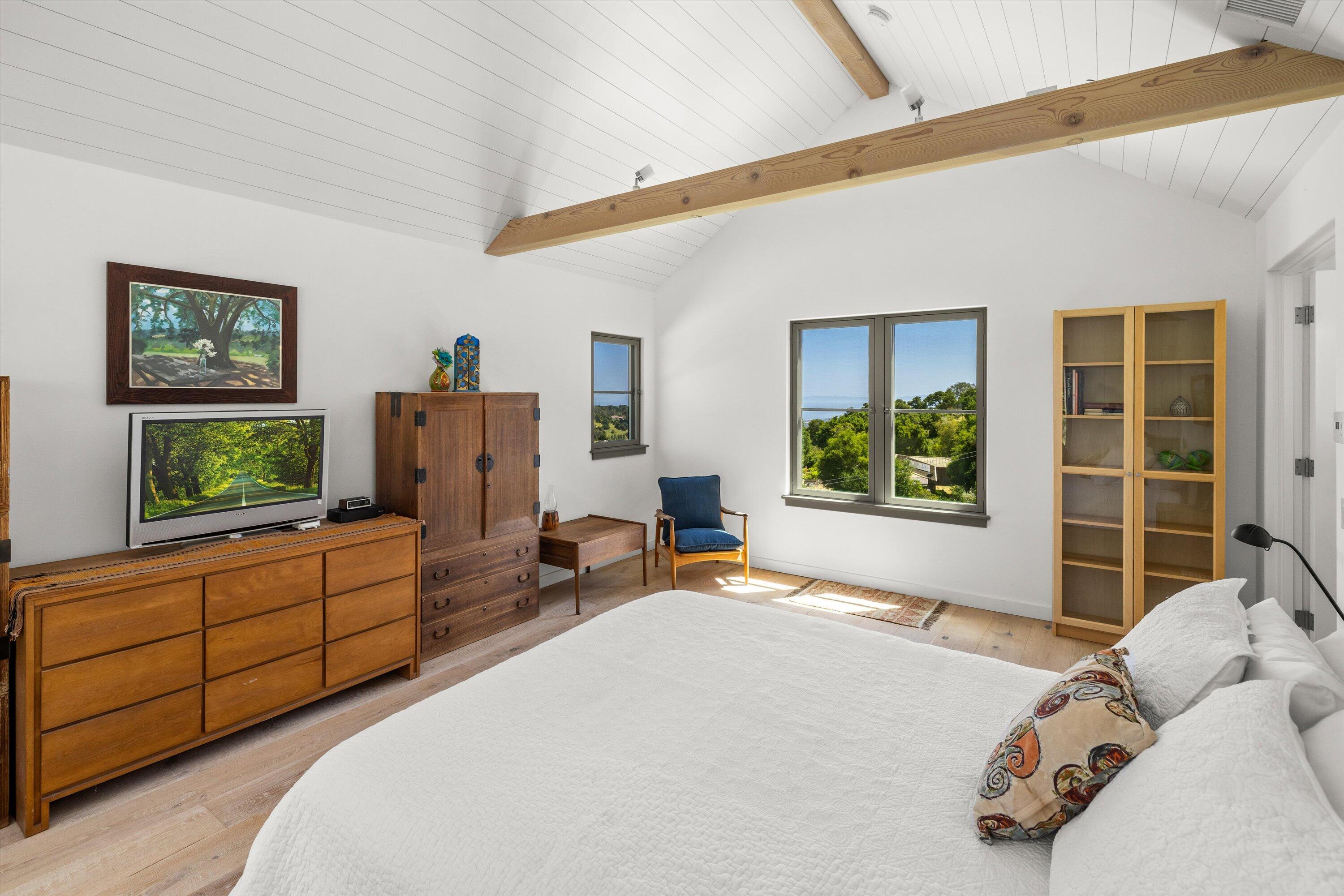 2600 Holly Road Santa Barbara, CA 93105 - Photo 47 of 70 Primary Bedroom