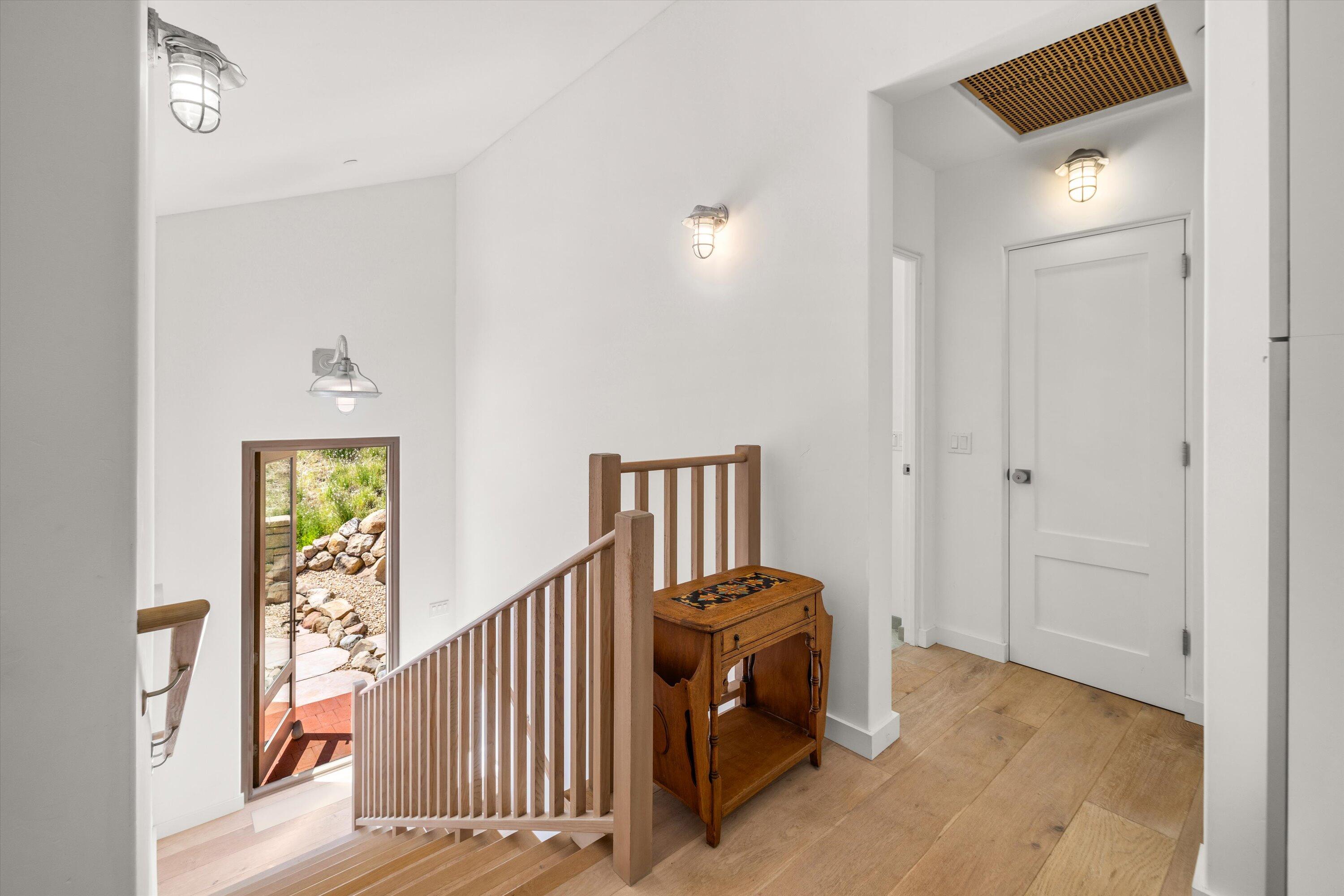 2600 Holly Road Santa Barbara, CA 93105 - Photo 51 of 70 Primary Landing, Top Floor