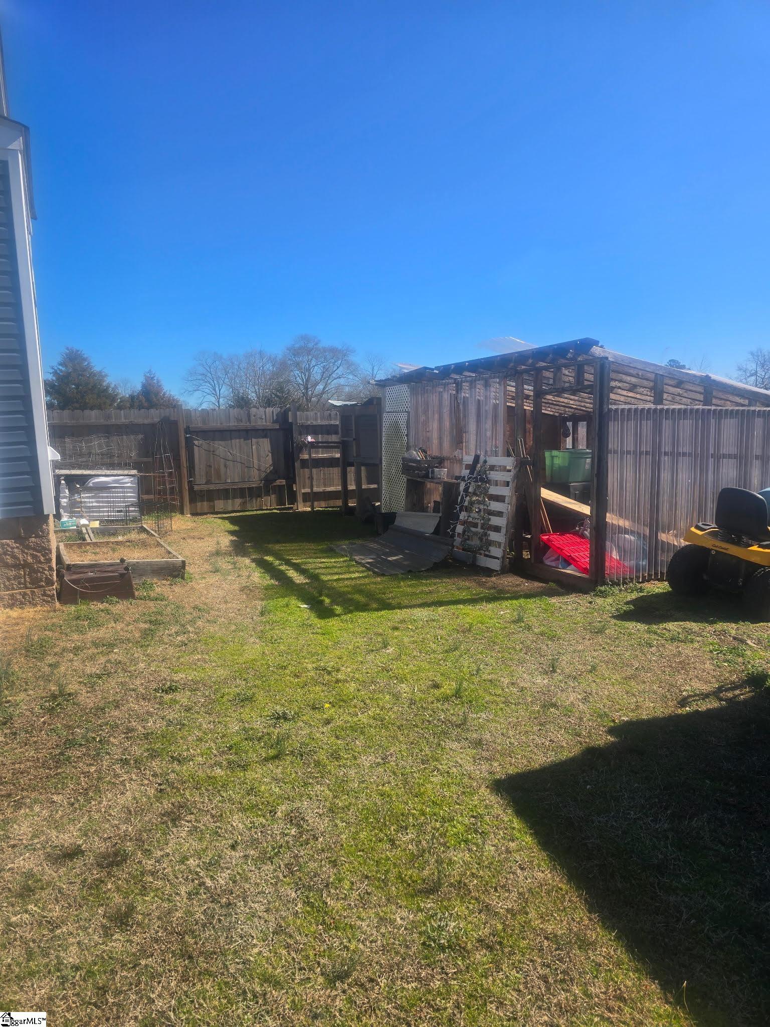 9070 Greenpond Road Gray Court, SC 29645 - Photo 17 of 21