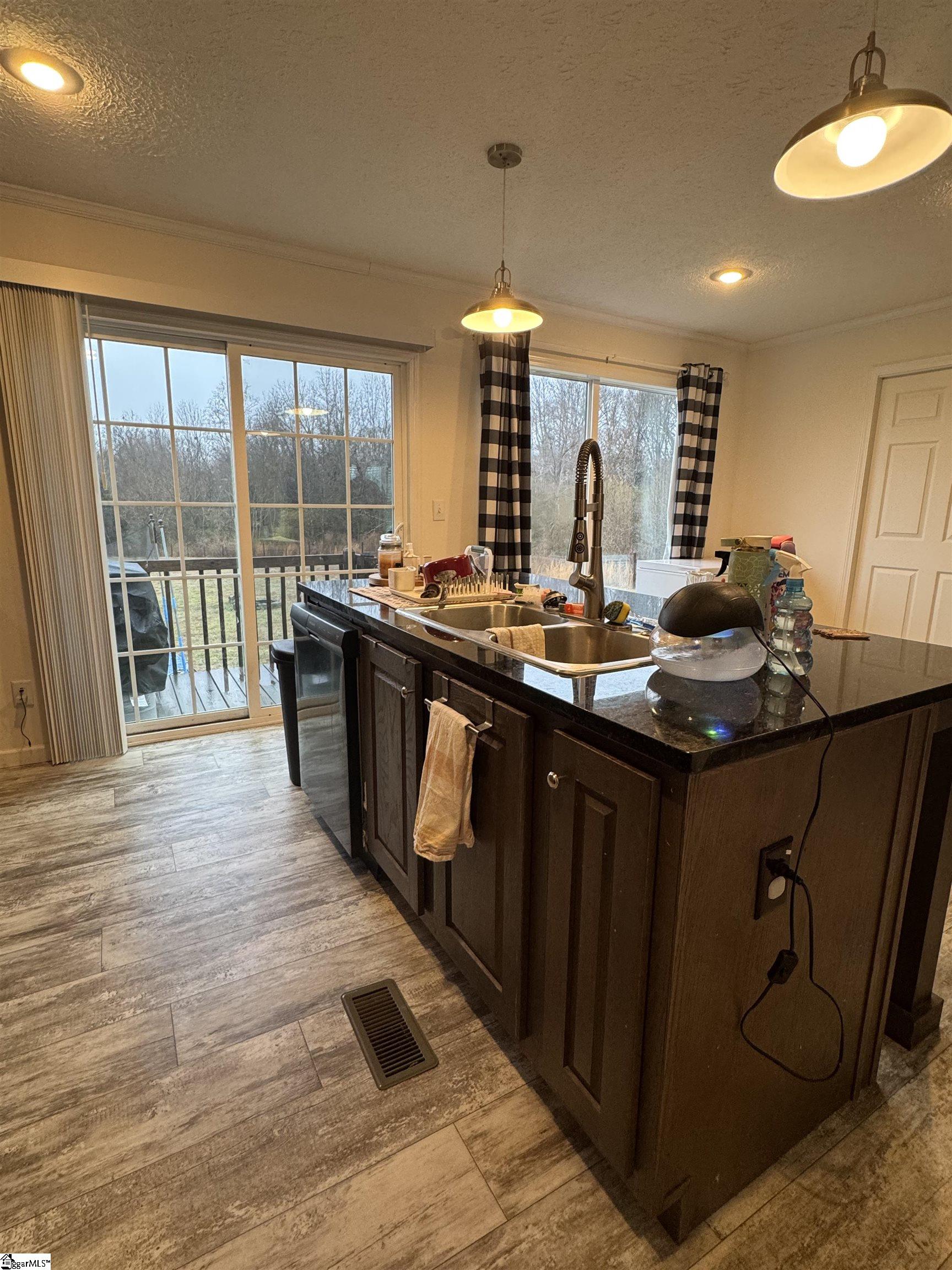 9070 Greenpond Road Gray Court, SC 29645 - Photo 4 of 21