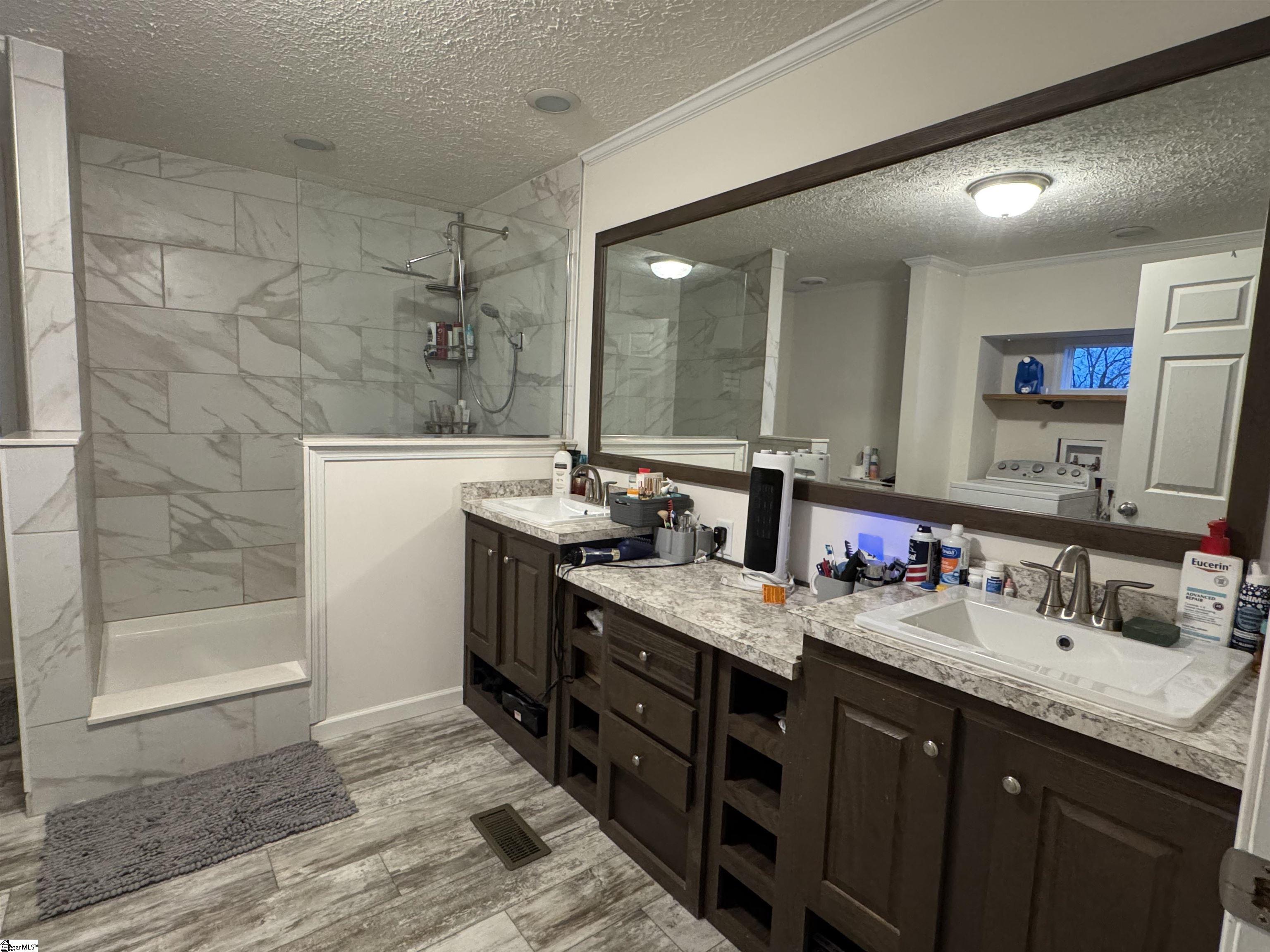 9070 Greenpond Road Gray Court, SC 29645 - Photo 8 of 21