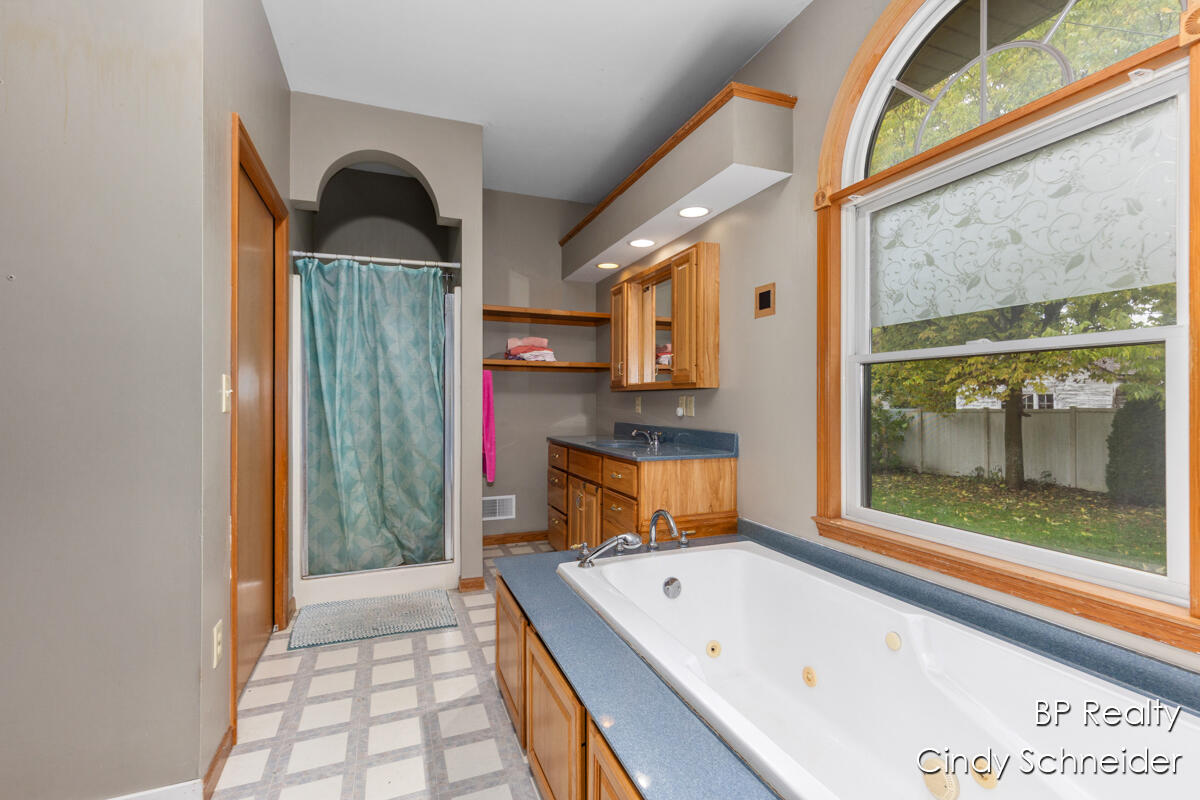 282 Centre Street Marcellus, MI 49067 - Photo 20 of 40 IMG_1019