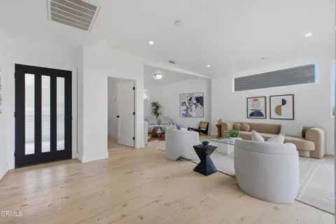 $1,449,000 | 2409 Yorkshire Drive, Los Angeles, CA 90065