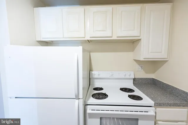 $1,825 | 2031-7 South Street, Unit 200, Philadelphia, PA 19147