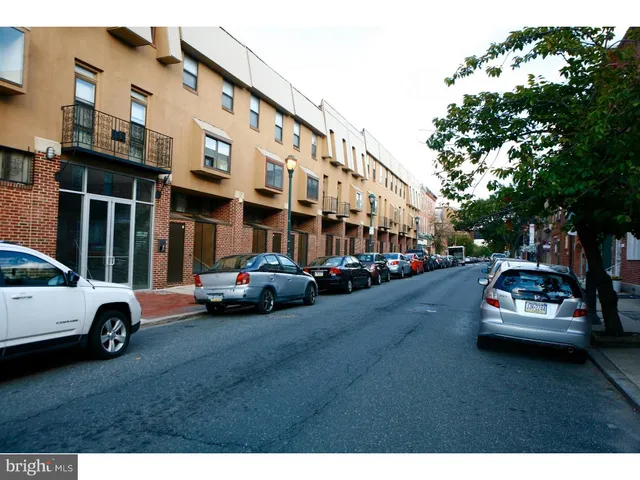 $1,825 | 2031-7 South Street, Unit 200, Philadelphia, PA 19147
