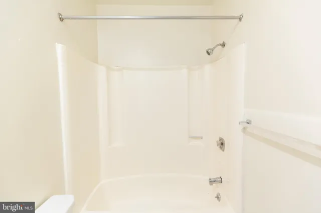 $1,825 | 2031-7 South Street, Unit 200, Philadelphia, PA 19147