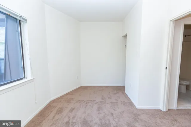 $1,825 | 2031-7 South Street, Unit 200, Philadelphia, PA 19147