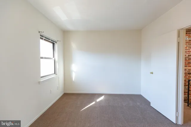 $1,825 | 2031-7 South Street, Unit 200, Philadelphia, PA 19147