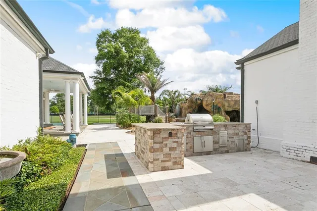 $3,100,000 | 54 Beresford Drive, Metairie, LA 70001