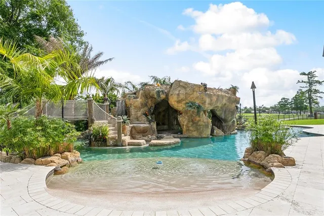 $3,100,000 | 54 Beresford Drive, Metairie, LA 70001