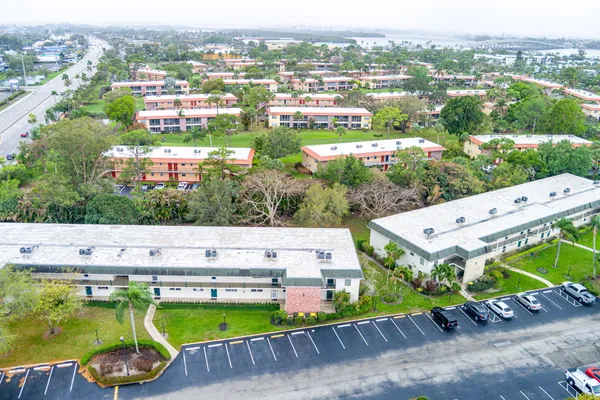 $225,000 | 1900 South Kanner Highway, Unit 5107, Stuart, FL 34994