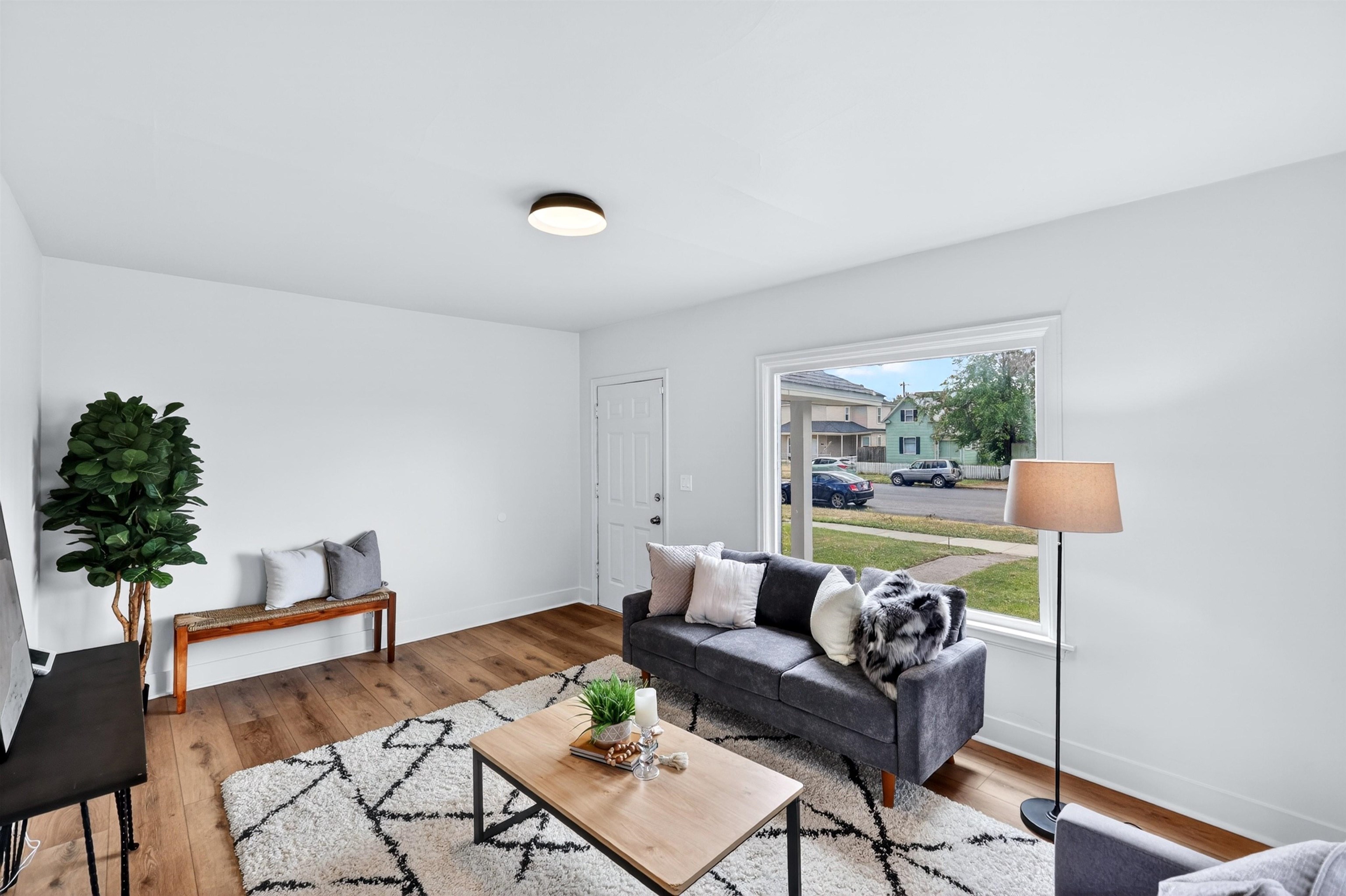 207 East Baldwin Avenue Spokane, WA 99207 - Photo 4 of 48