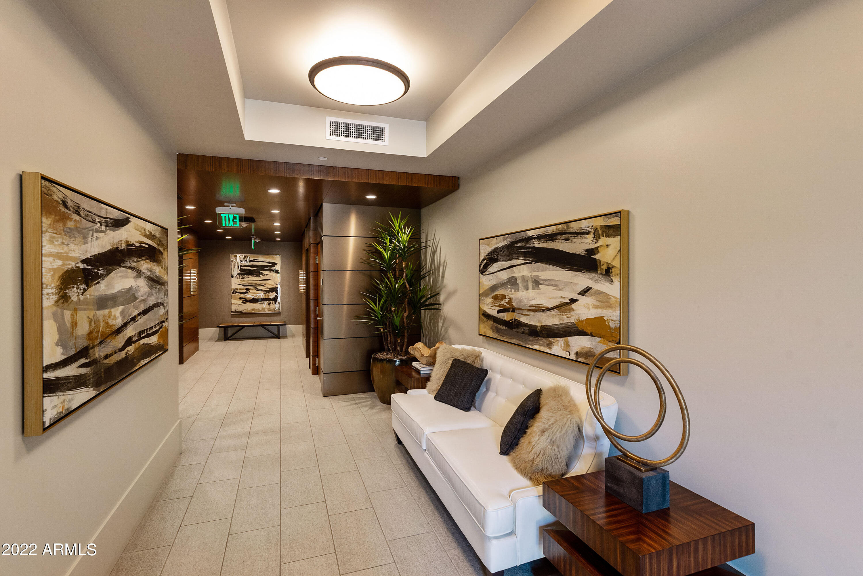 6166 North Scottsdale Road, Unit A1005 Paradise Valley, AZ 85253 - Photo 10 of 41 Walk In Entry