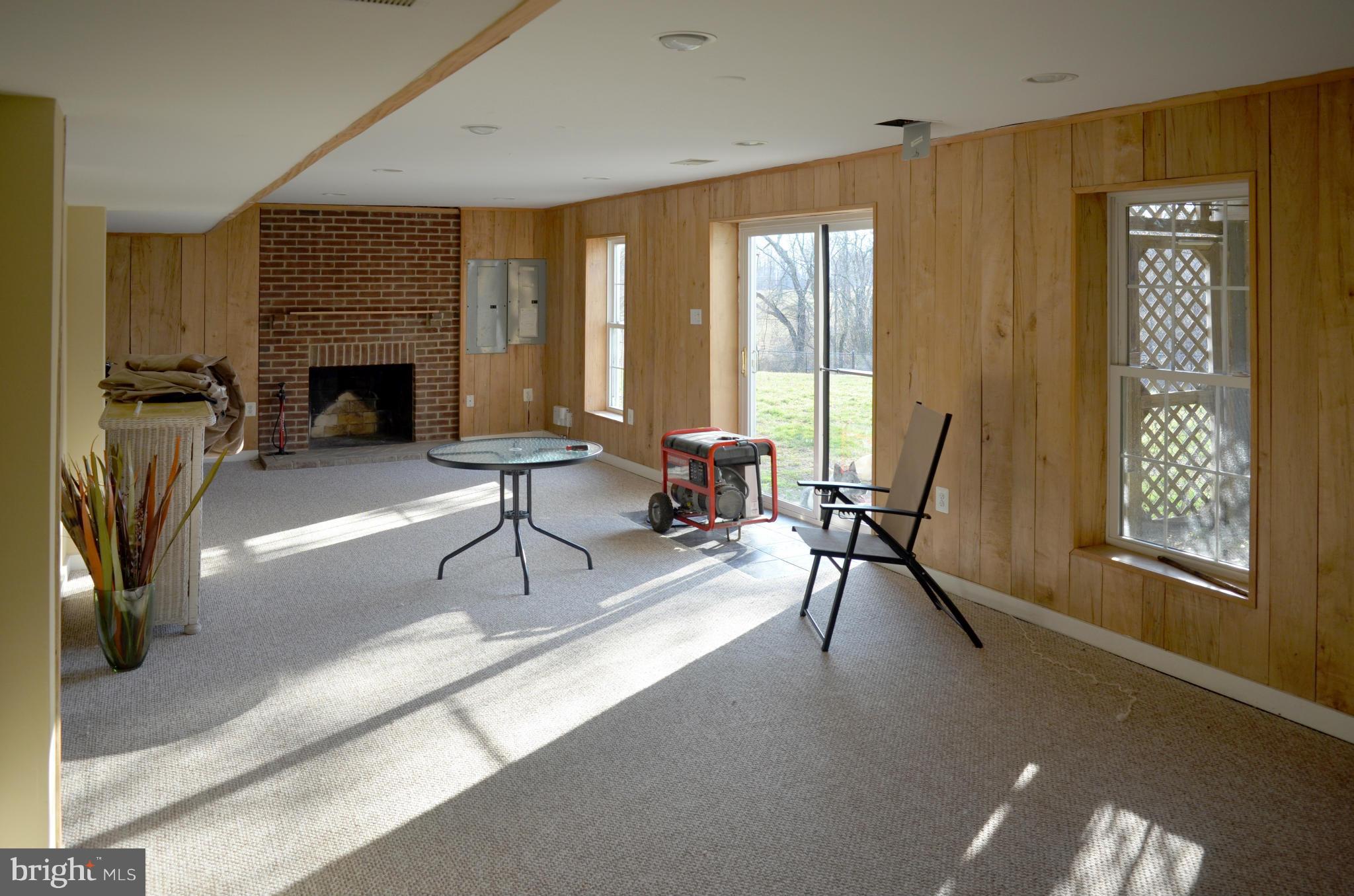 20610 Bucklodge Road Boyds, MD 20841 - Photo 14 of 19 Interior (General)