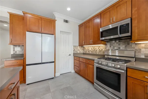 $6,000 | 12 Galena, Irvine, CA 92602
