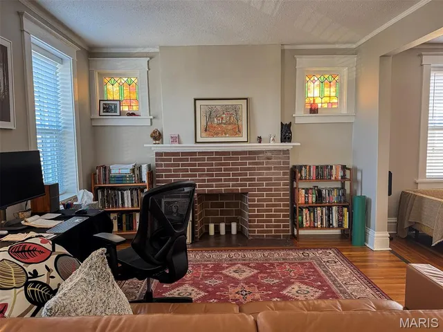 $354,900 | 1432 Woodland Drive, St. Louis, MO 63117