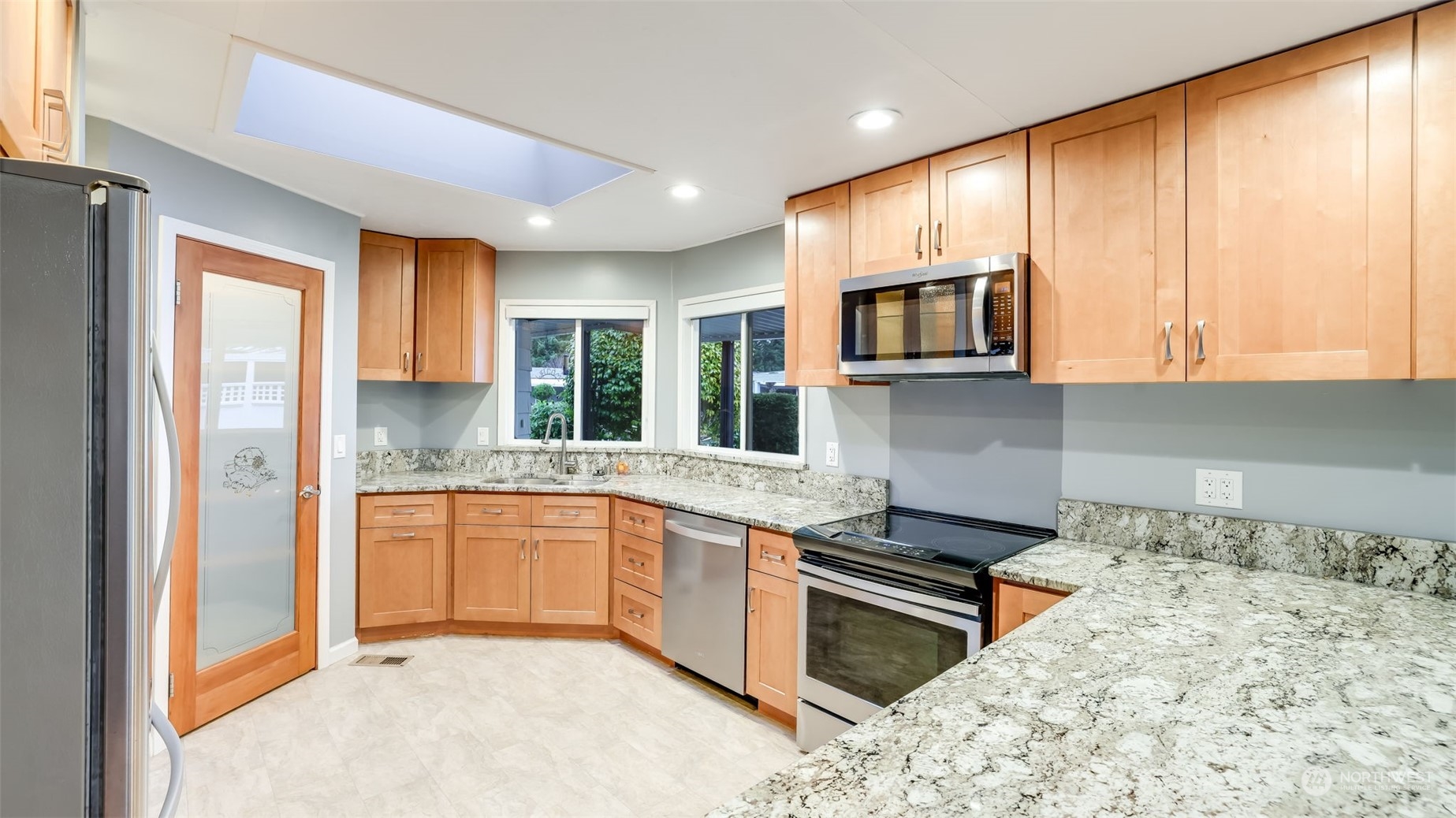 201 Union Avenue Southeast, Unit 220 Renton, WA 98059 - Photo 8 of 33 Gallery Image 8