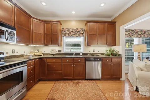 $499,900 | 4410 1st St Drive Northwest, Hickory, NC 28601