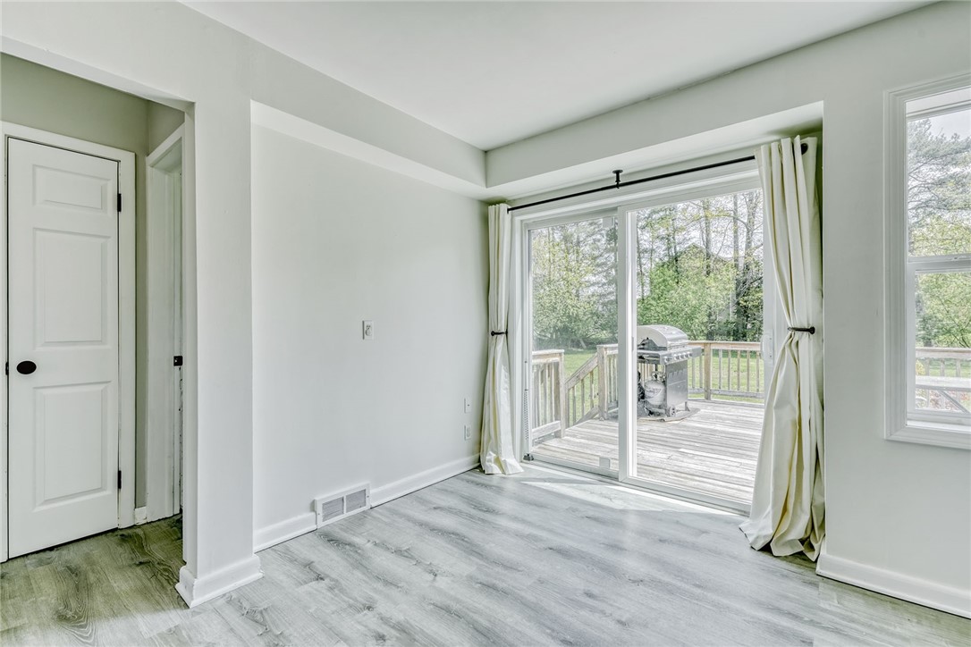 1293 Lake Road Webster, NY 14580 - Photo 11 of 40