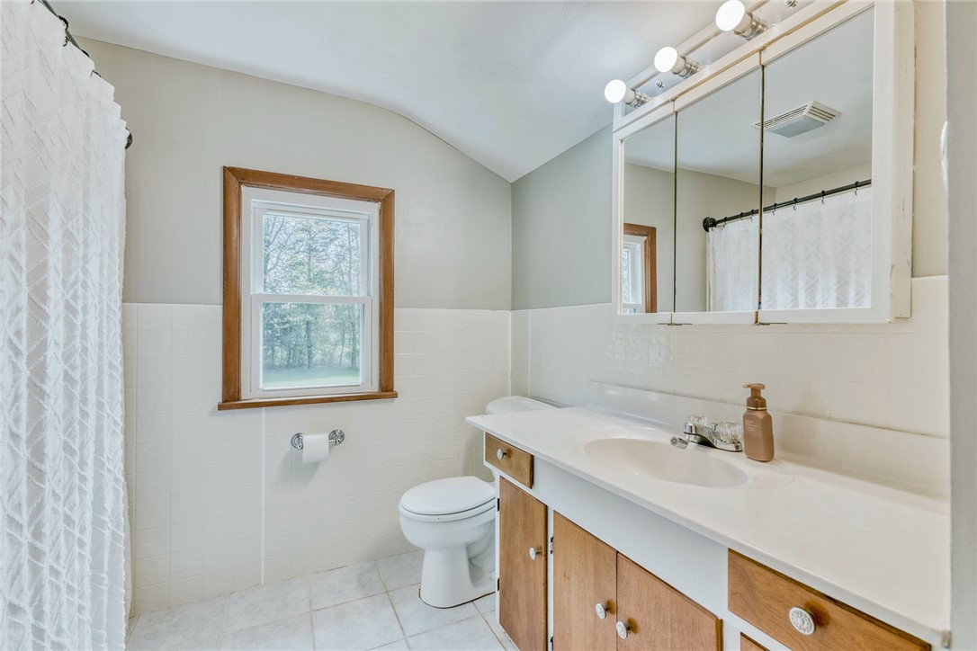 1293 Lake Road Webster, NY 14580 - Photo 23 of 40