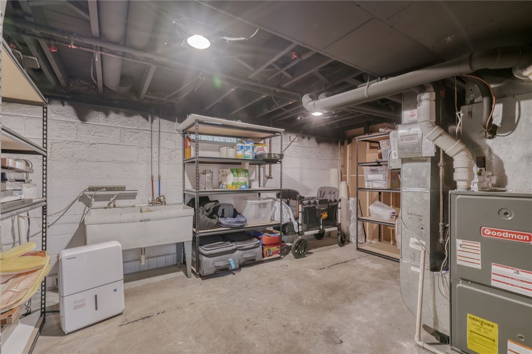 1293 Lake Road Webster, NY 14580 - Photo 31 of 40