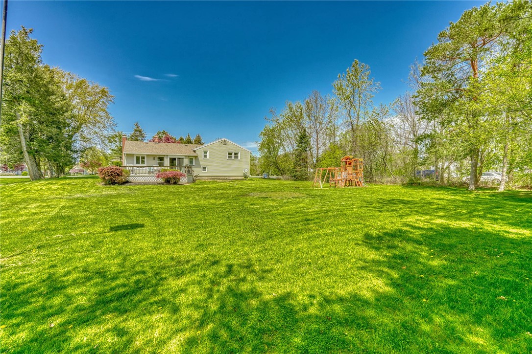 1293 Lake Road Webster, NY 14580 - Photo 37 of 40