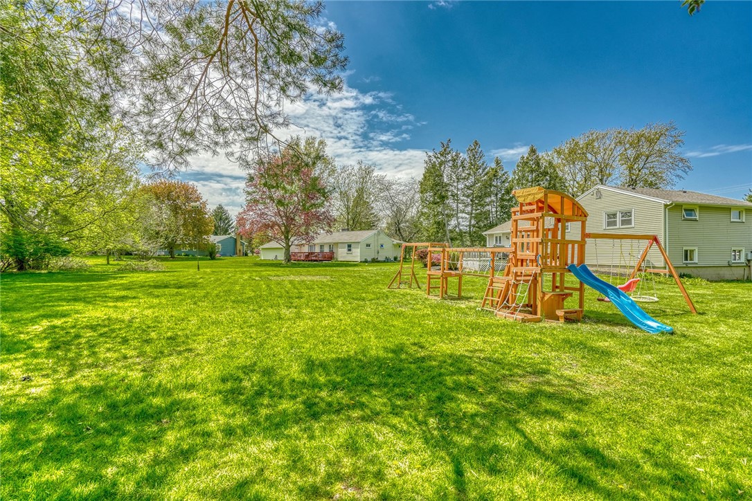 1293 Lake Road Webster, NY 14580 - Photo 38 of 40